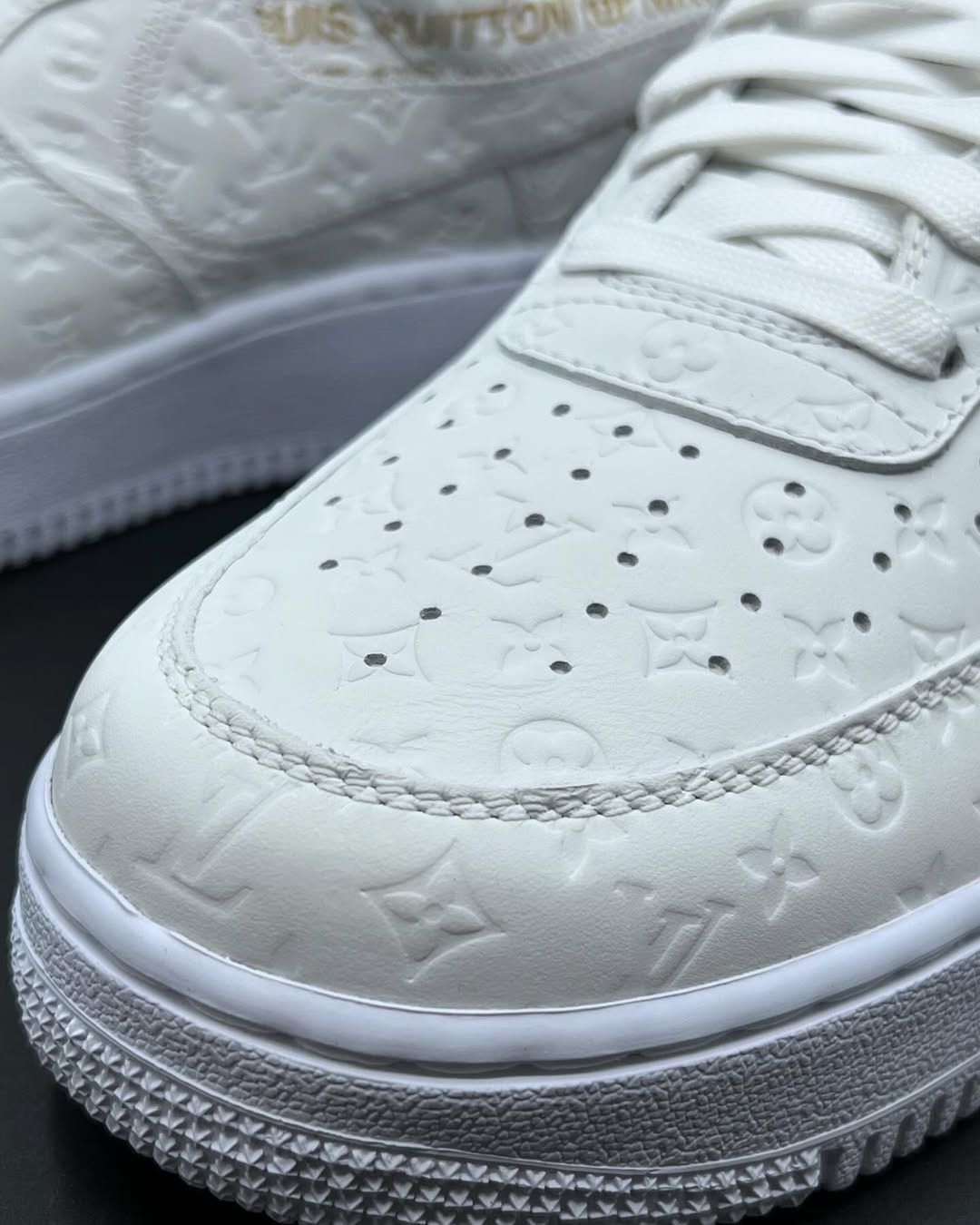 Pure Monogram Low
