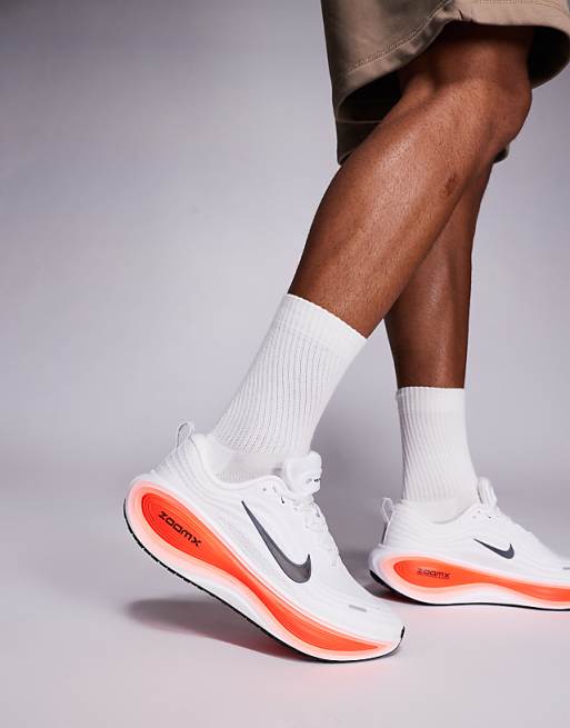 Men's Road Running Shoes Vomero