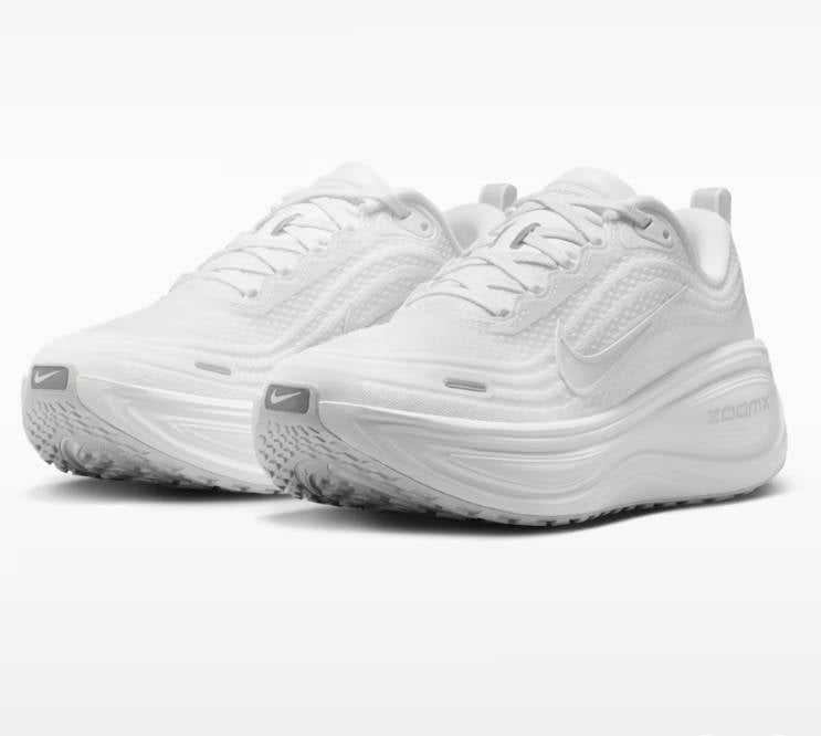 Vomero Plus Sneakers